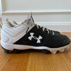 Under Armour Youth Baseball Cleats Size 5